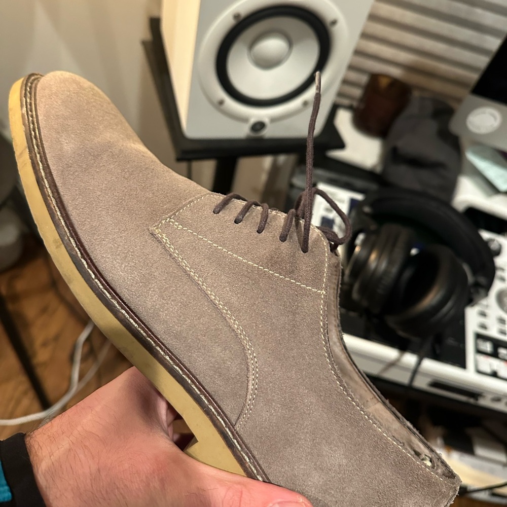 Men's Banana Republic Taupe Suede Chukka Shoe - Casual Lace-Up